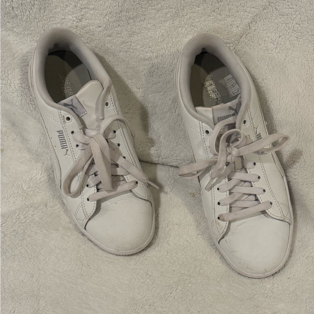 Puma Women’sWhite Leather Low-Top Sneakers